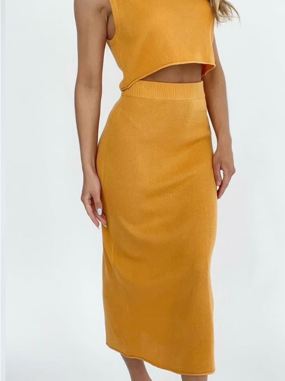 Mustard Ribbed Knit Midi Skirt set.